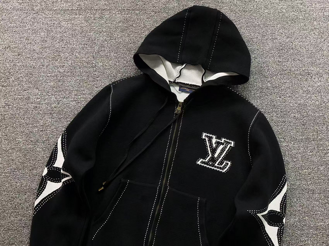 AVERIA - LOUIS V ZIPPER