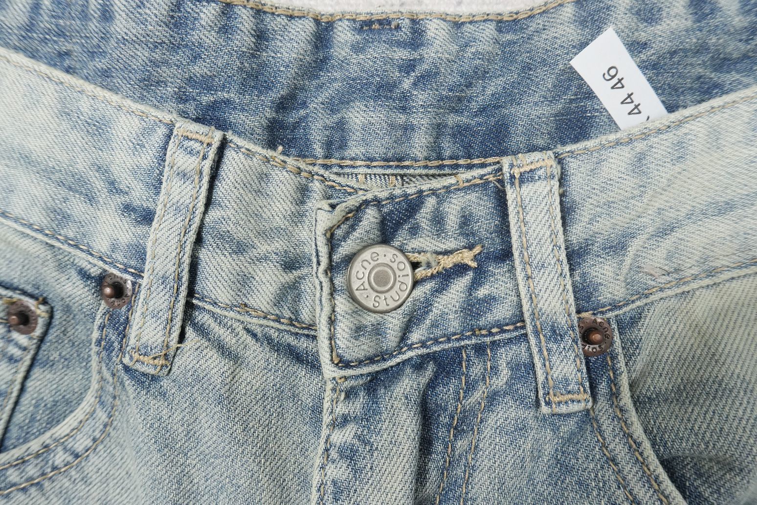 A - JEANS