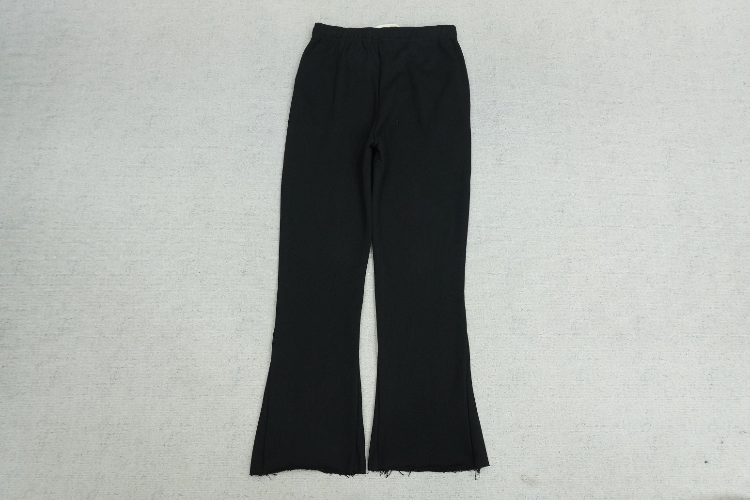 H - SWEATPANTS