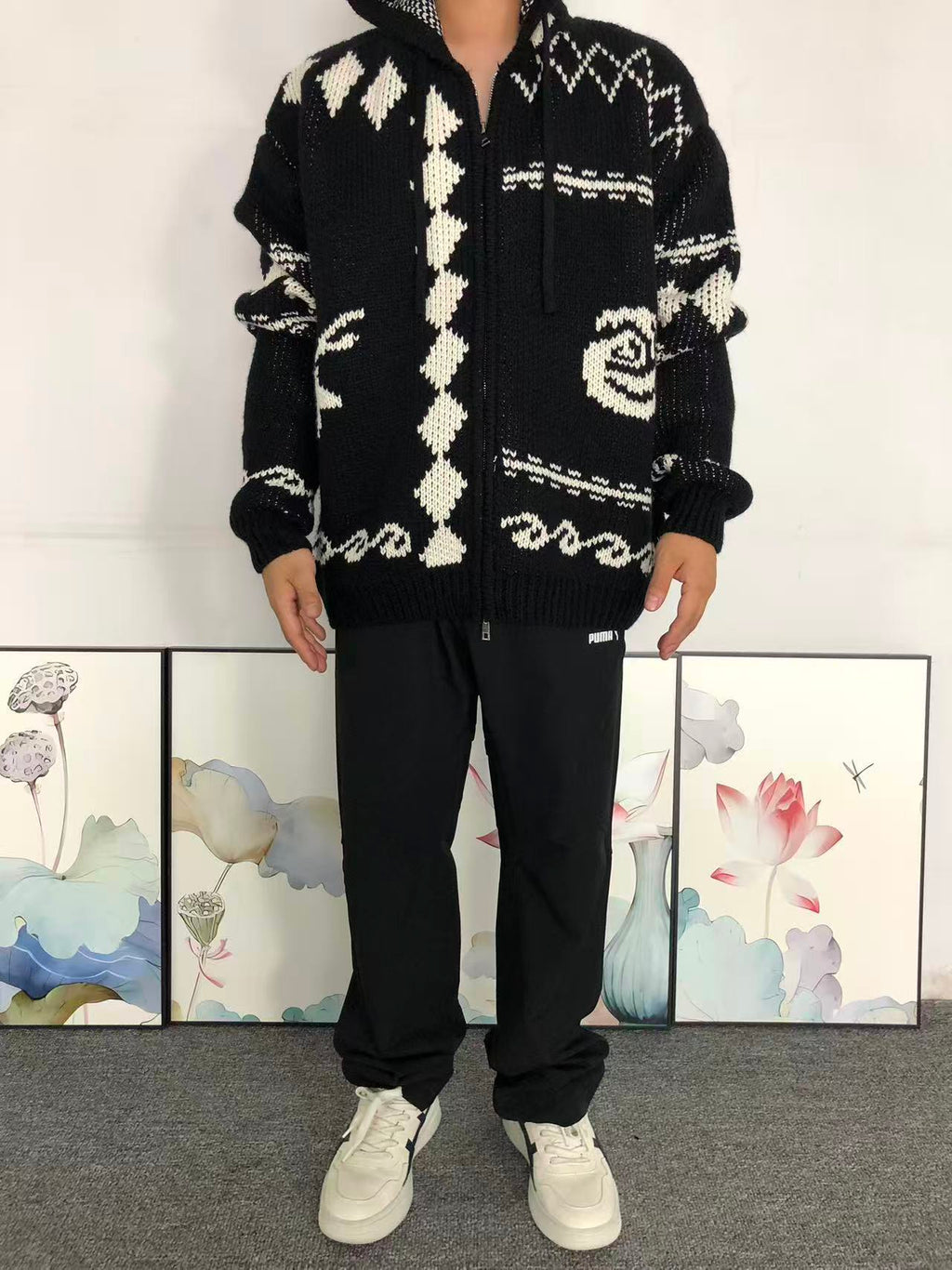 O - SWEATER