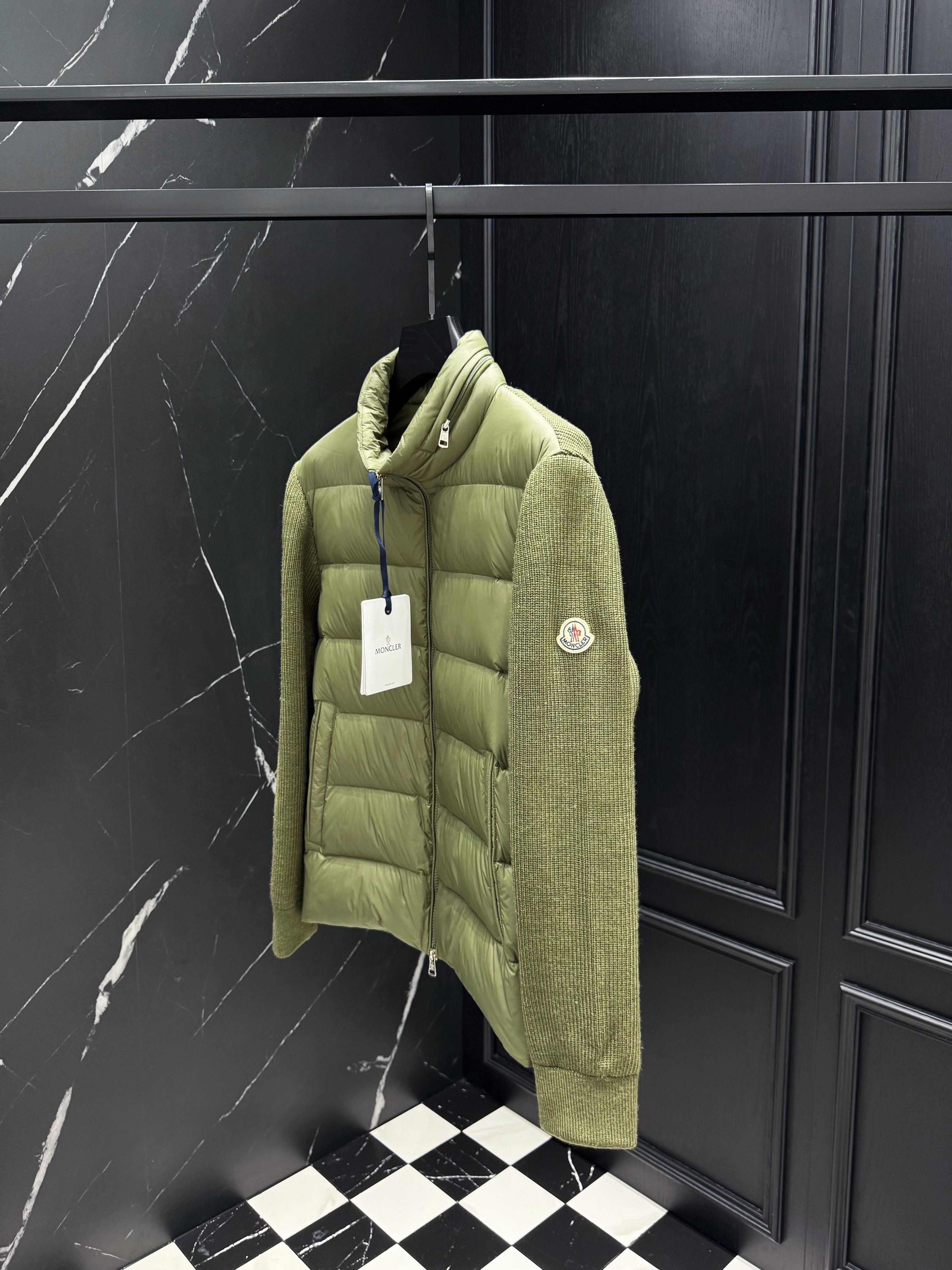 V - CARDIGAN