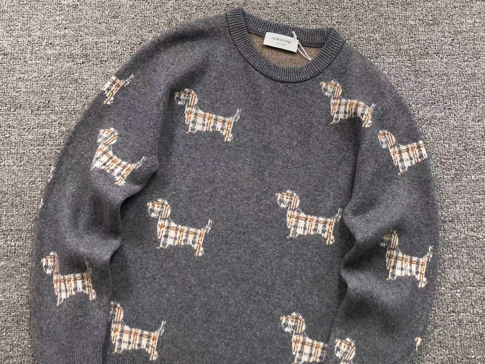 T - SWEATER