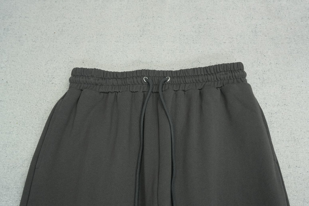 G - SWEATPANTS