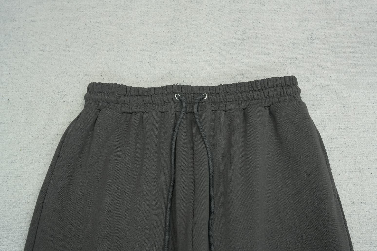 G - SWEATPANTS