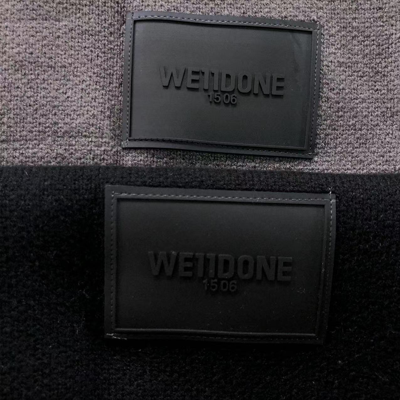 W - SWEATER