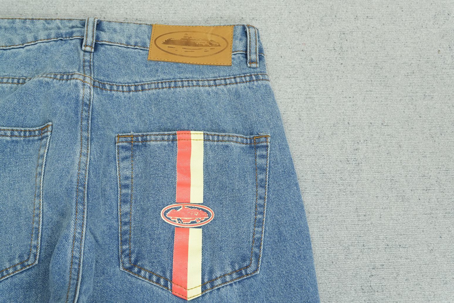 C - JEANS
