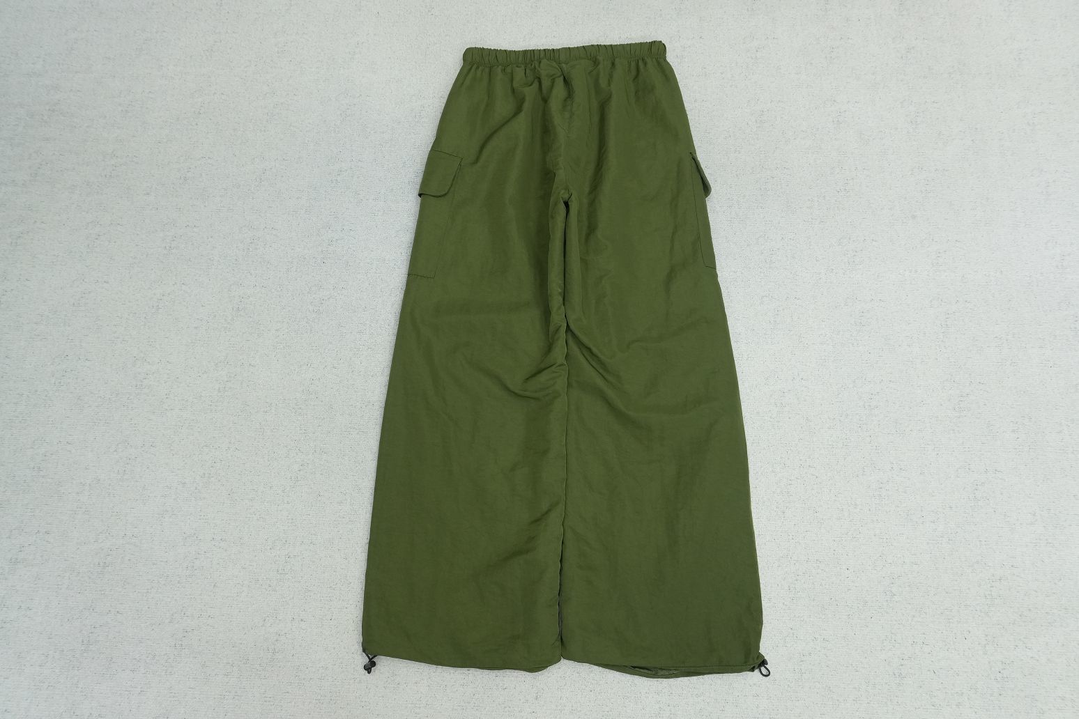 F - SWEATPANTS