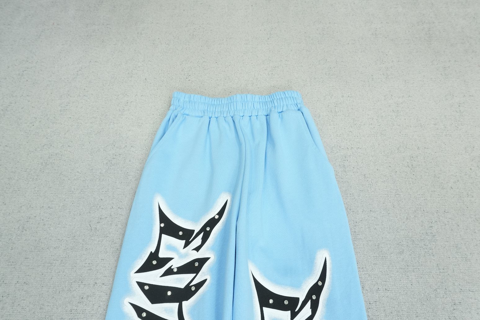 M - SWEATPANTS