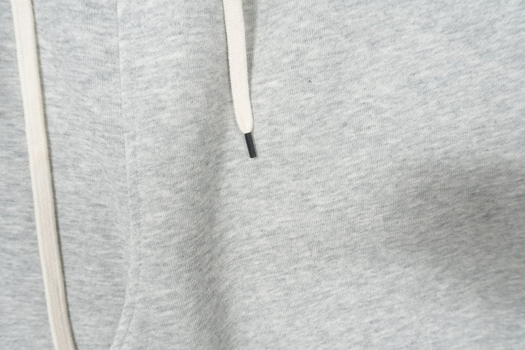 L - SWEATPANTS