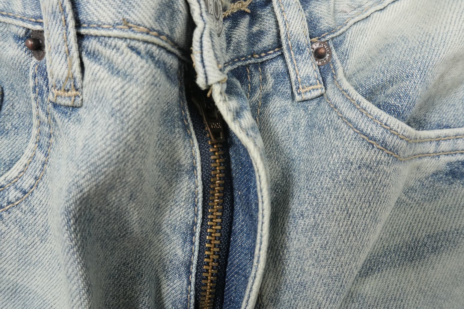 A - JEANS