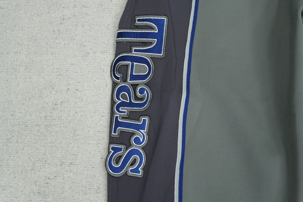 D - SWEATPANTS
