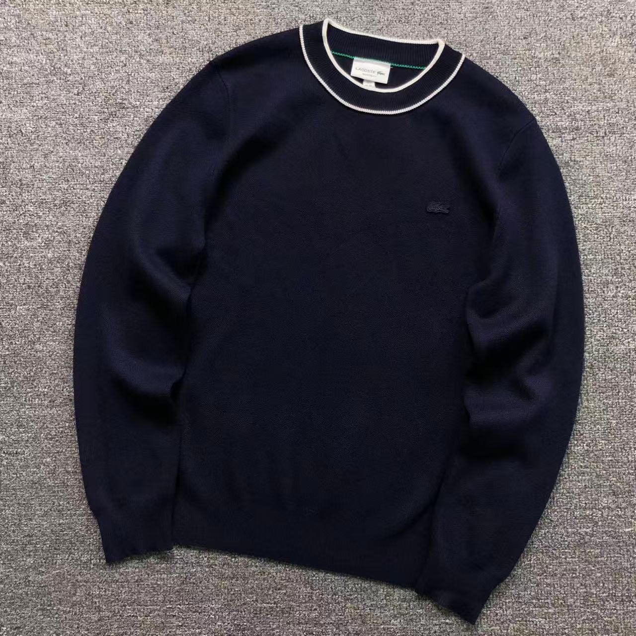 L - SWEATER