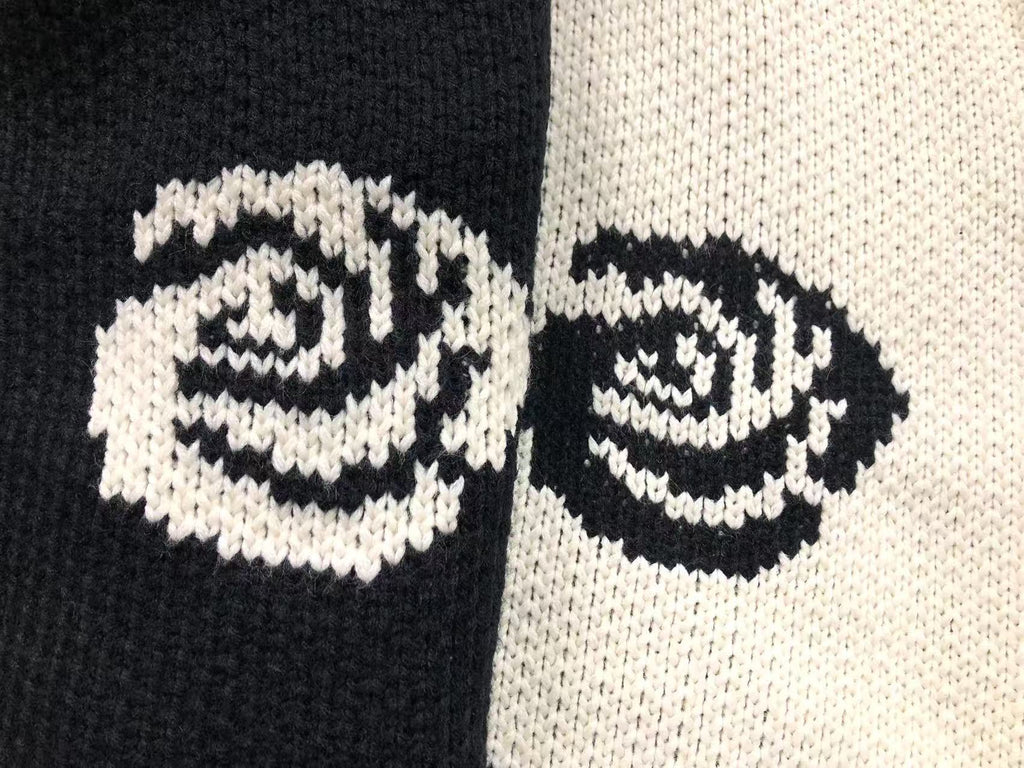 O - SWEATER