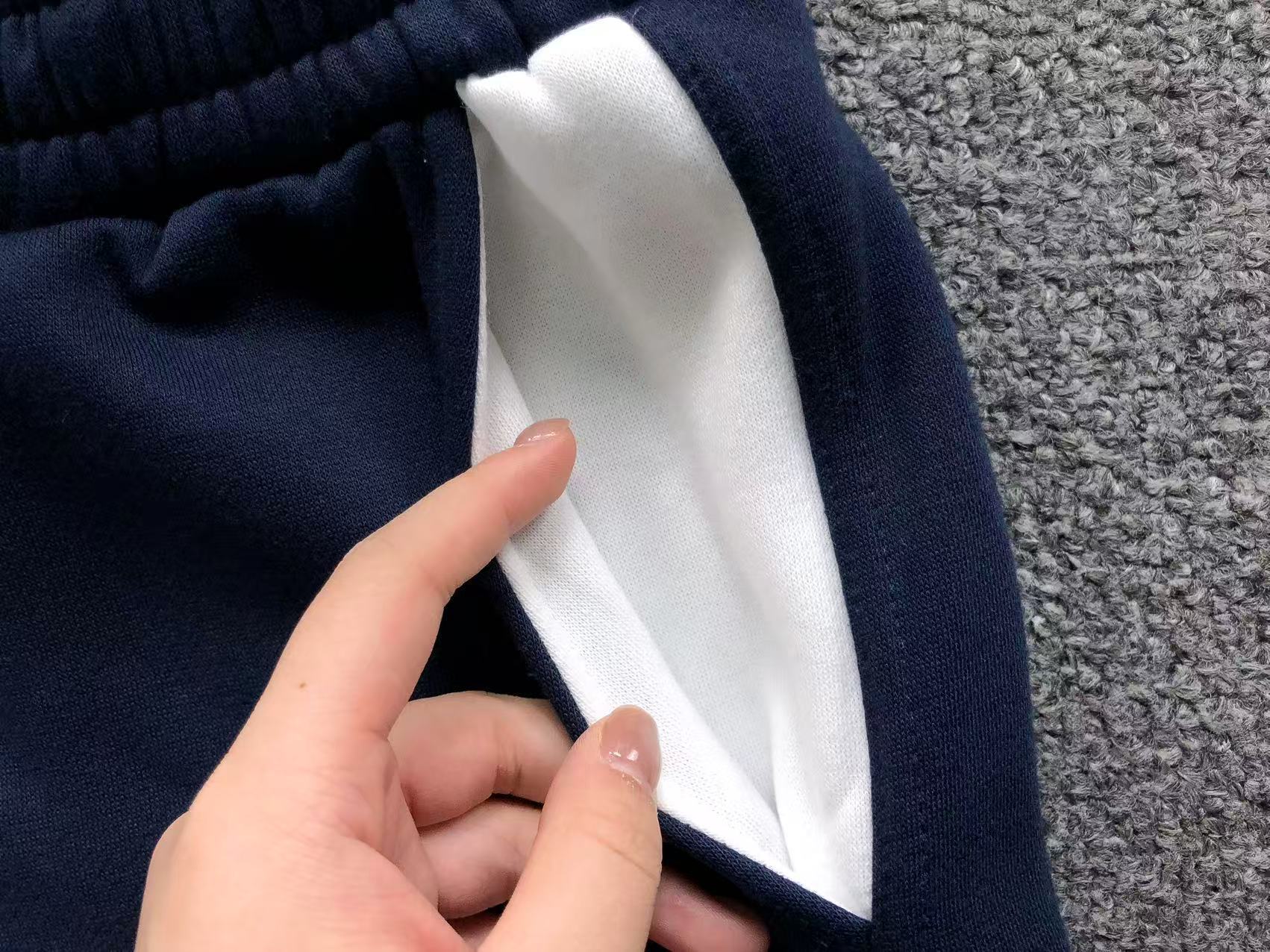 M - SHORTS