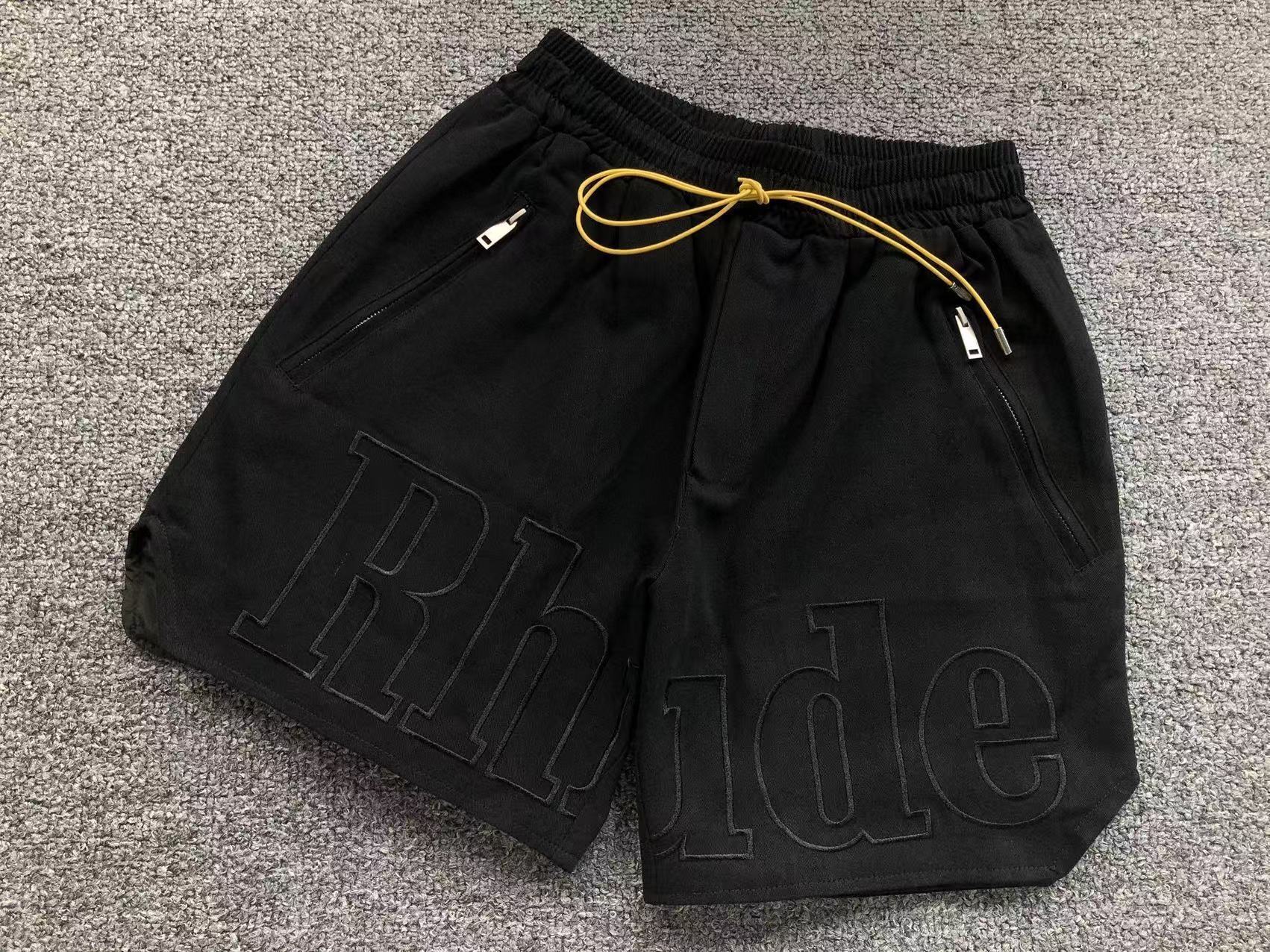 R - SHORTS