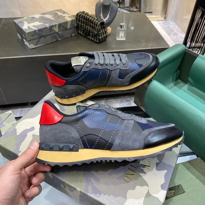 V - SNEAKERS