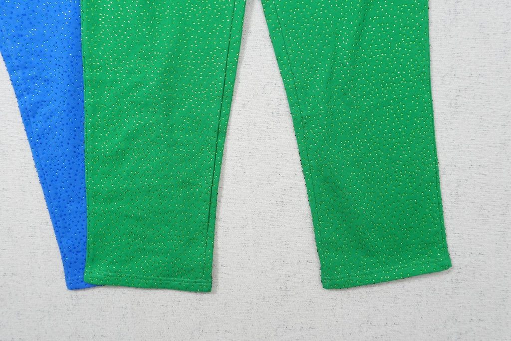 S - SWEATPANTS