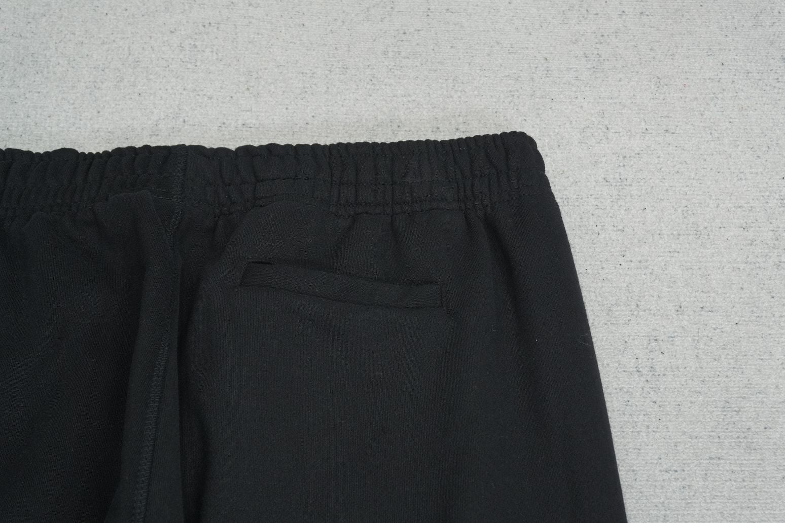 C - SWEATPANTS