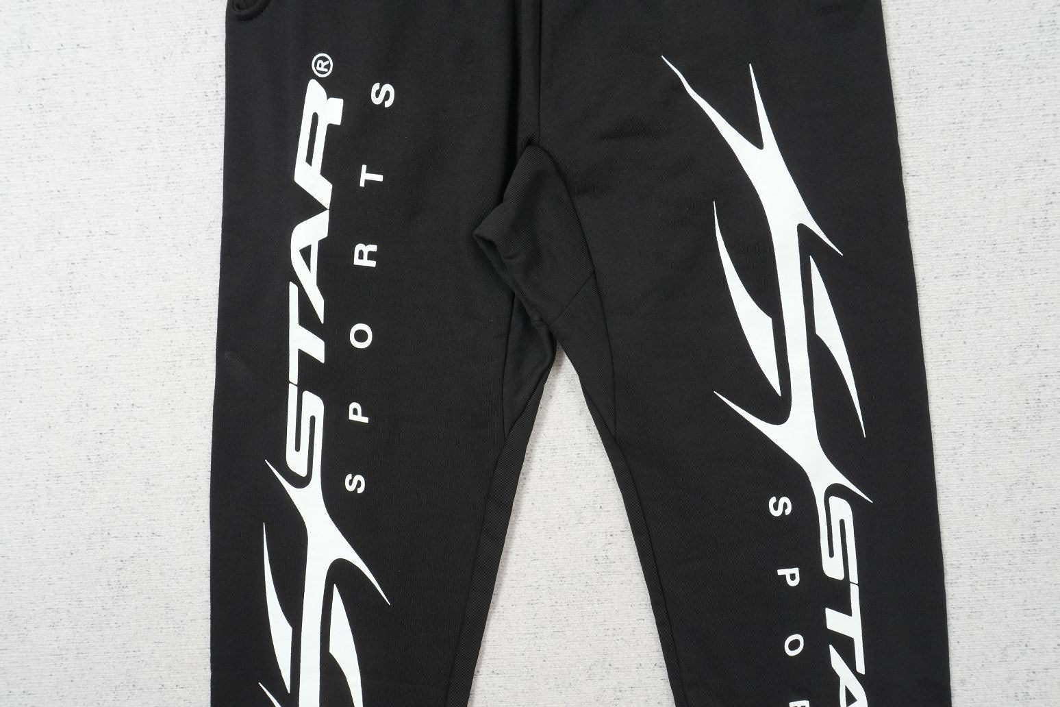 H - SWEATPANTS