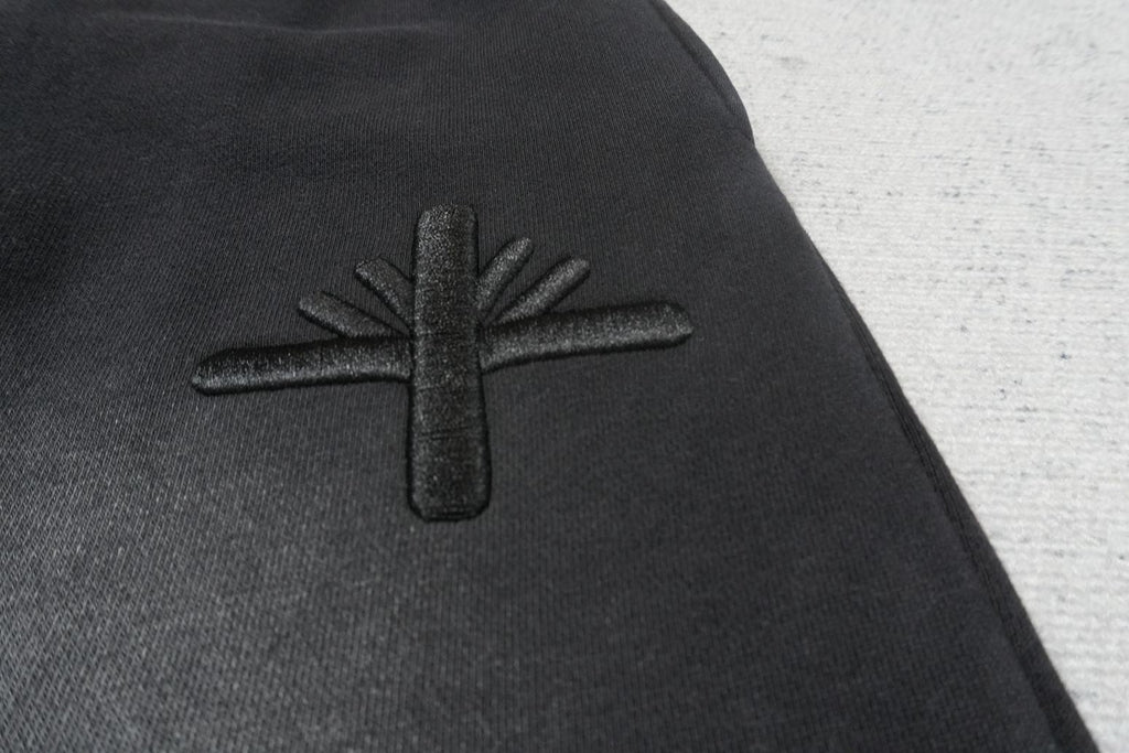 V - SWEATPANTS