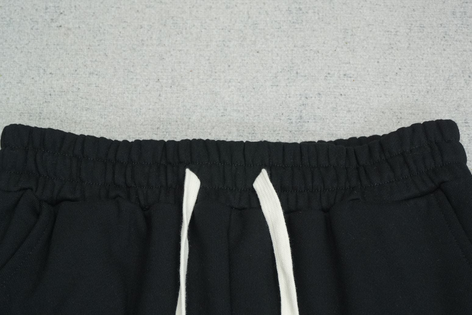 M - SWEATPANTS