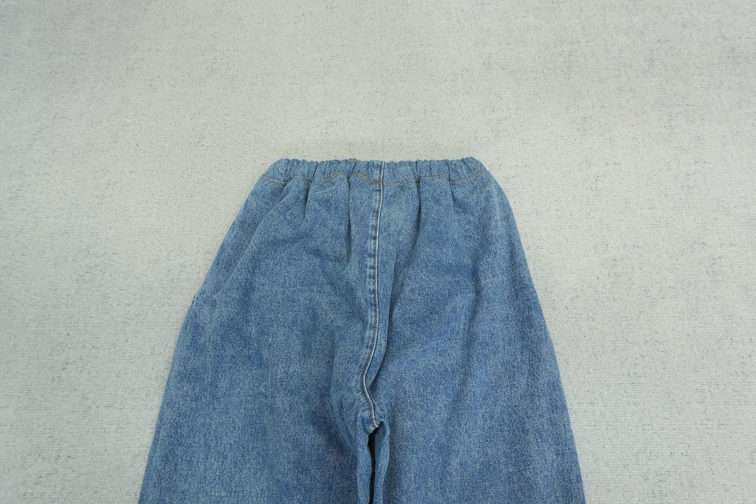F - SWEATPANTS