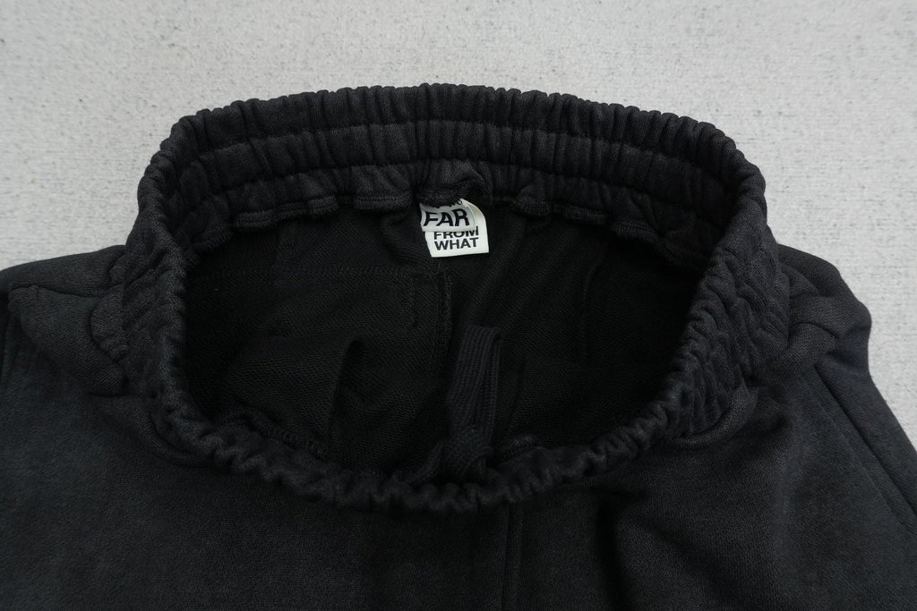 F - SWEATPANTS