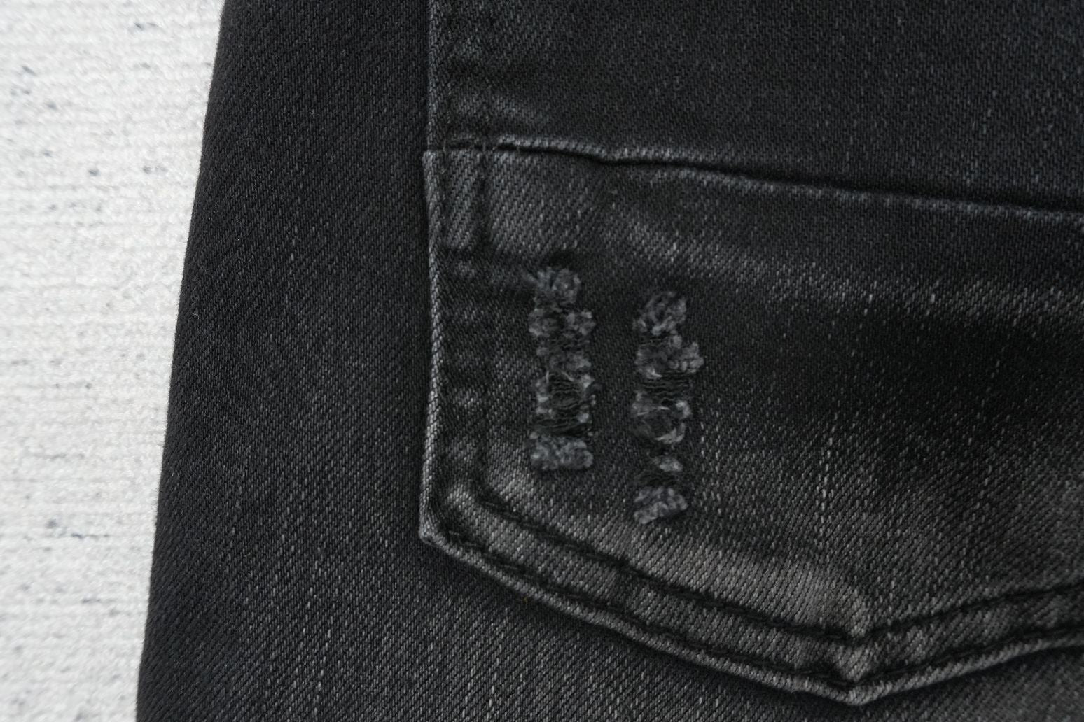 A - JEANS