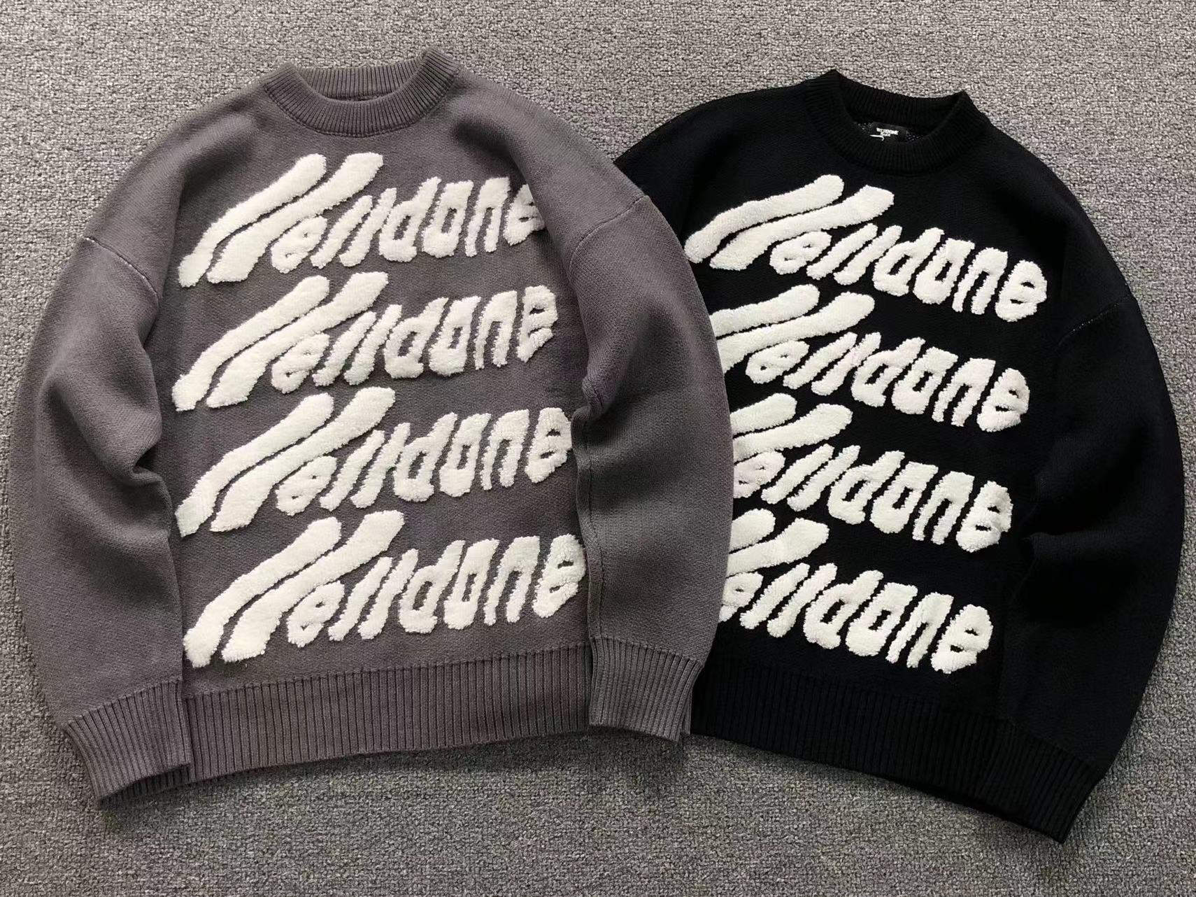 W - SWEATER