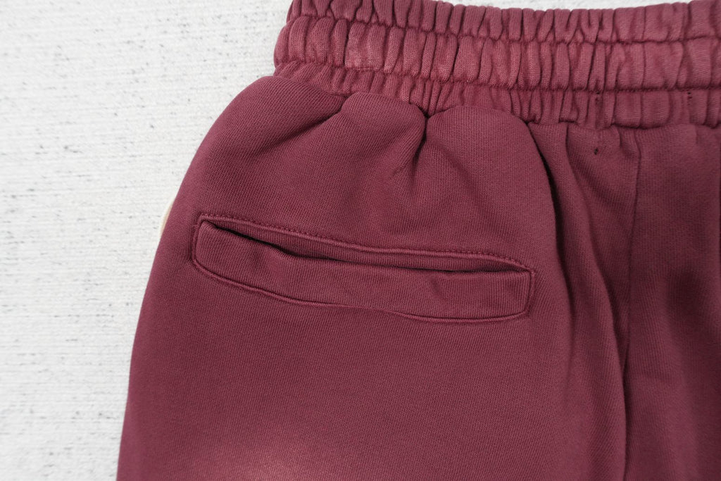 L - SWEATPANTS