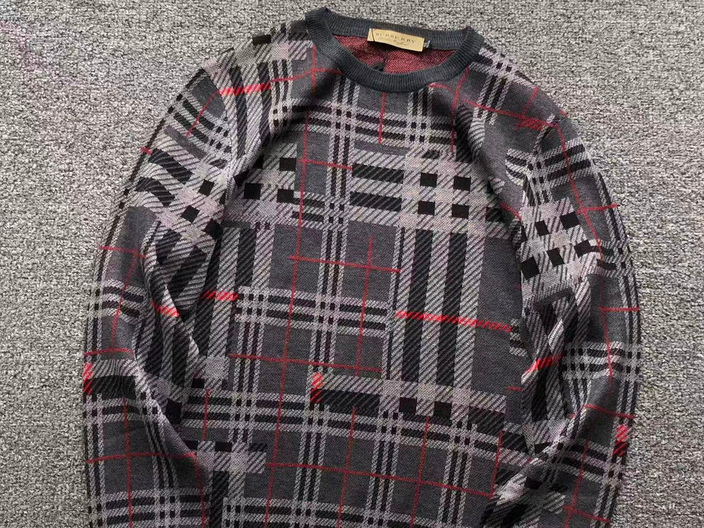 B - SWEATER