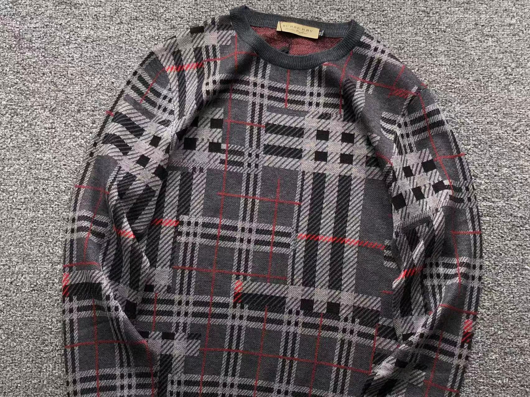 B - SWEATER