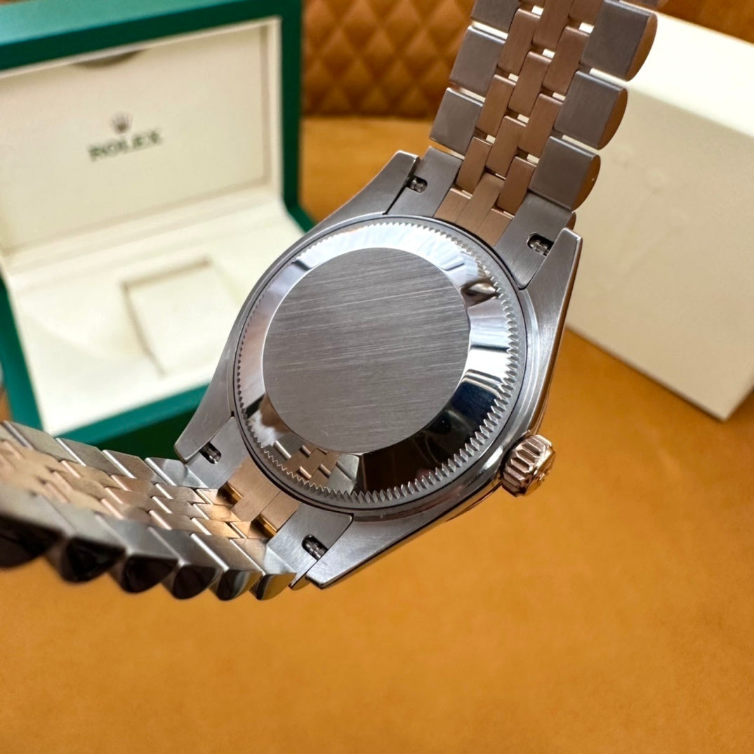 M - Watch