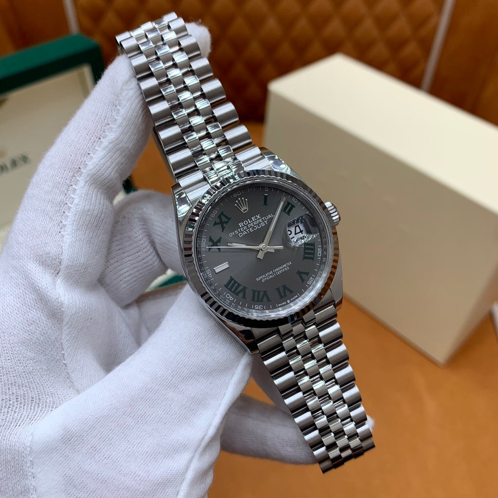 M - Watch