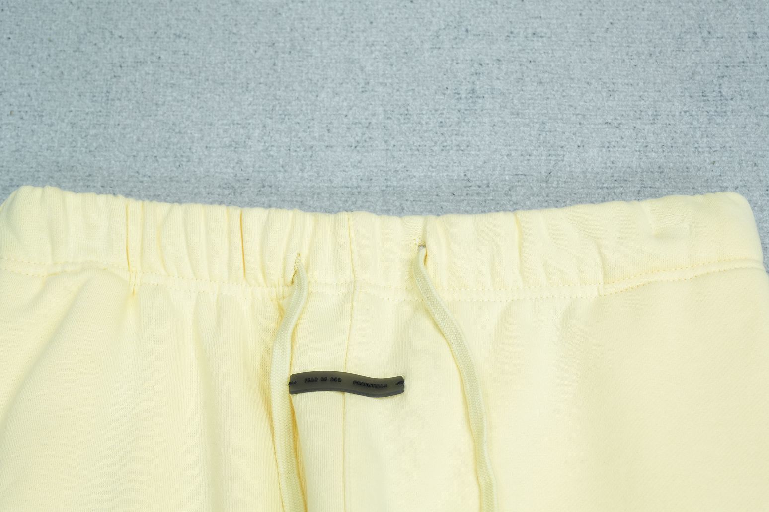 F - SWEATPANTS