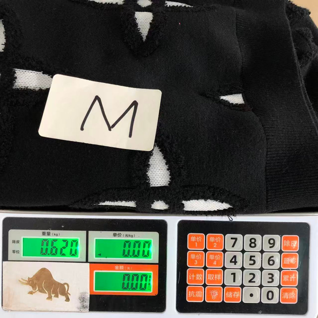 L - SWEATER