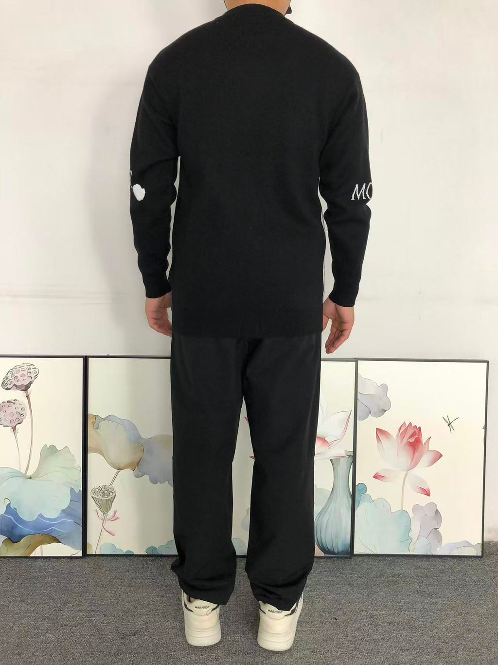 M - SWEATER