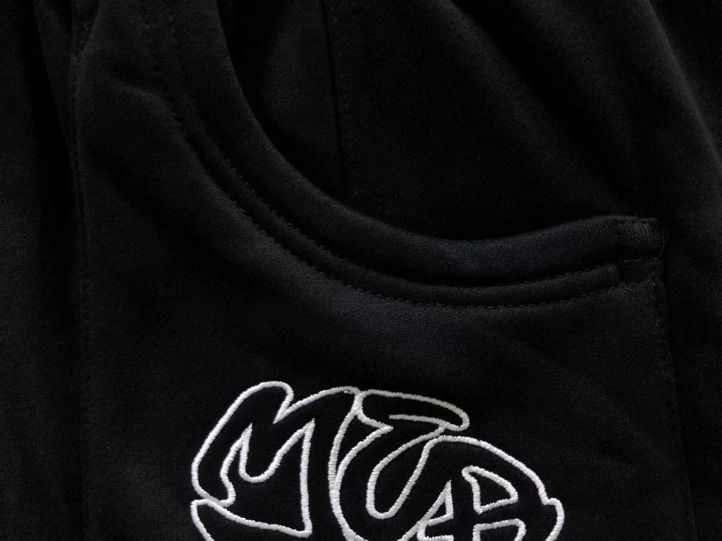 M - SHORTS