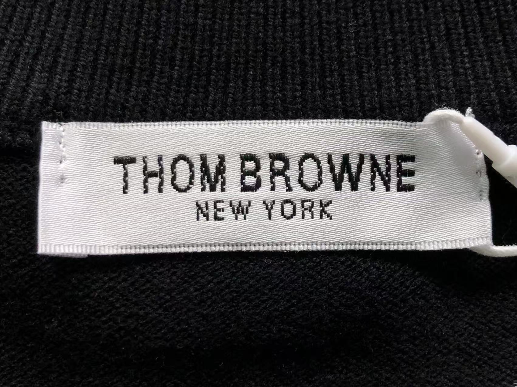 T - SWEATER