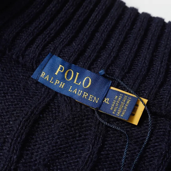 R - SWEATER