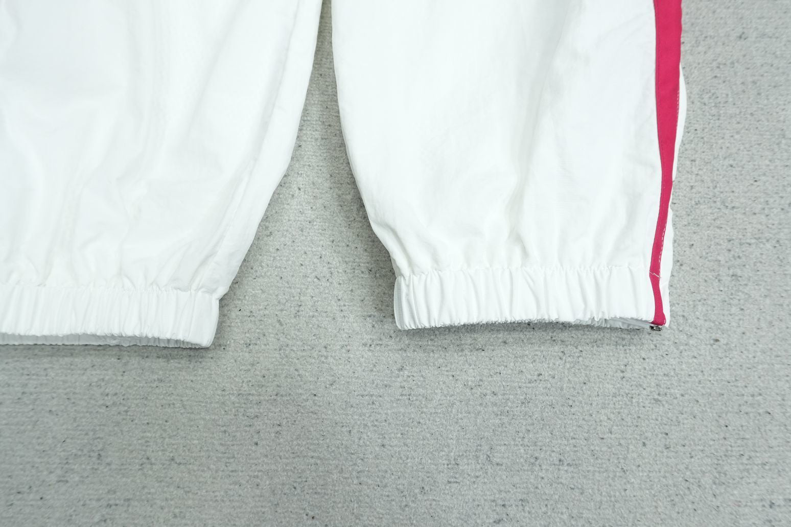 C - SWEATPANTS
