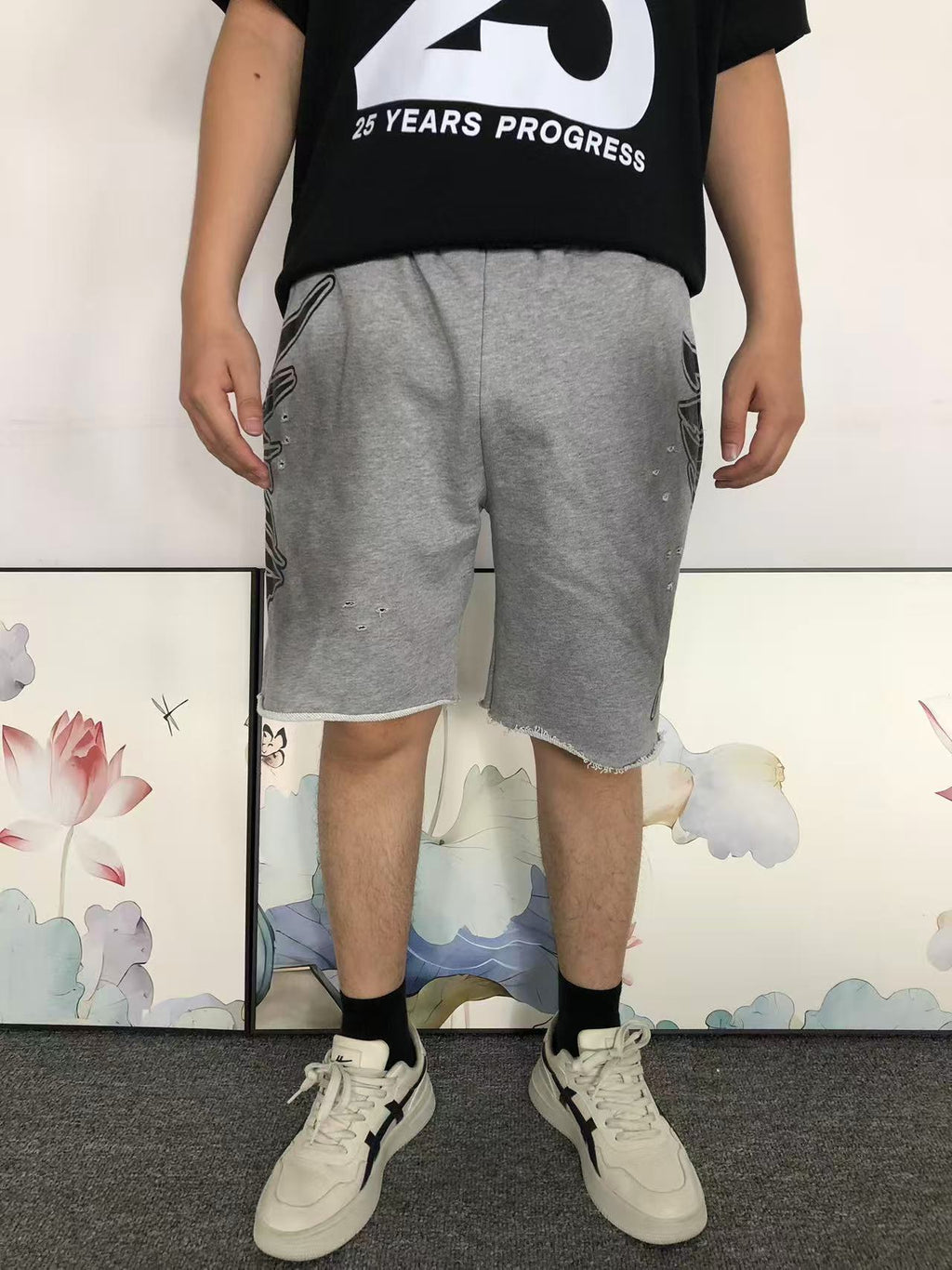 M - SHORTS