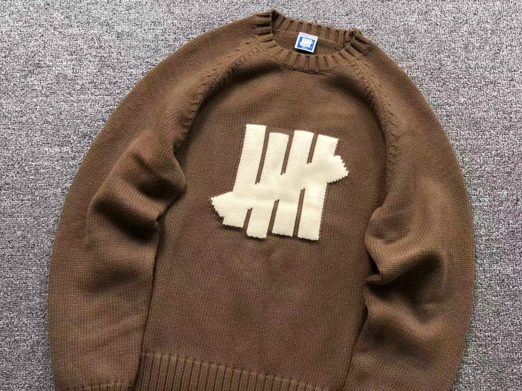 U - SWEATER