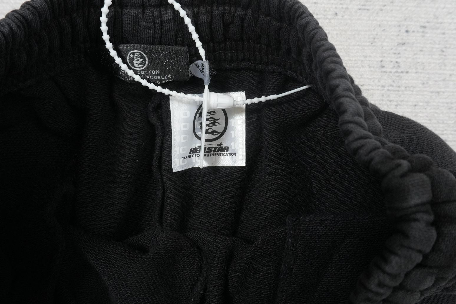 H - SWEATPANTS