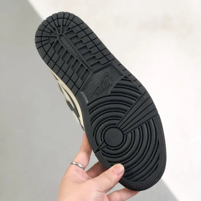 N - SNEAKERS