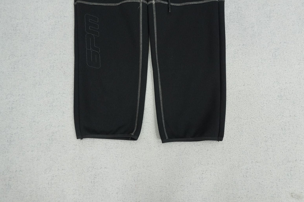 S - SWEATPANTS
