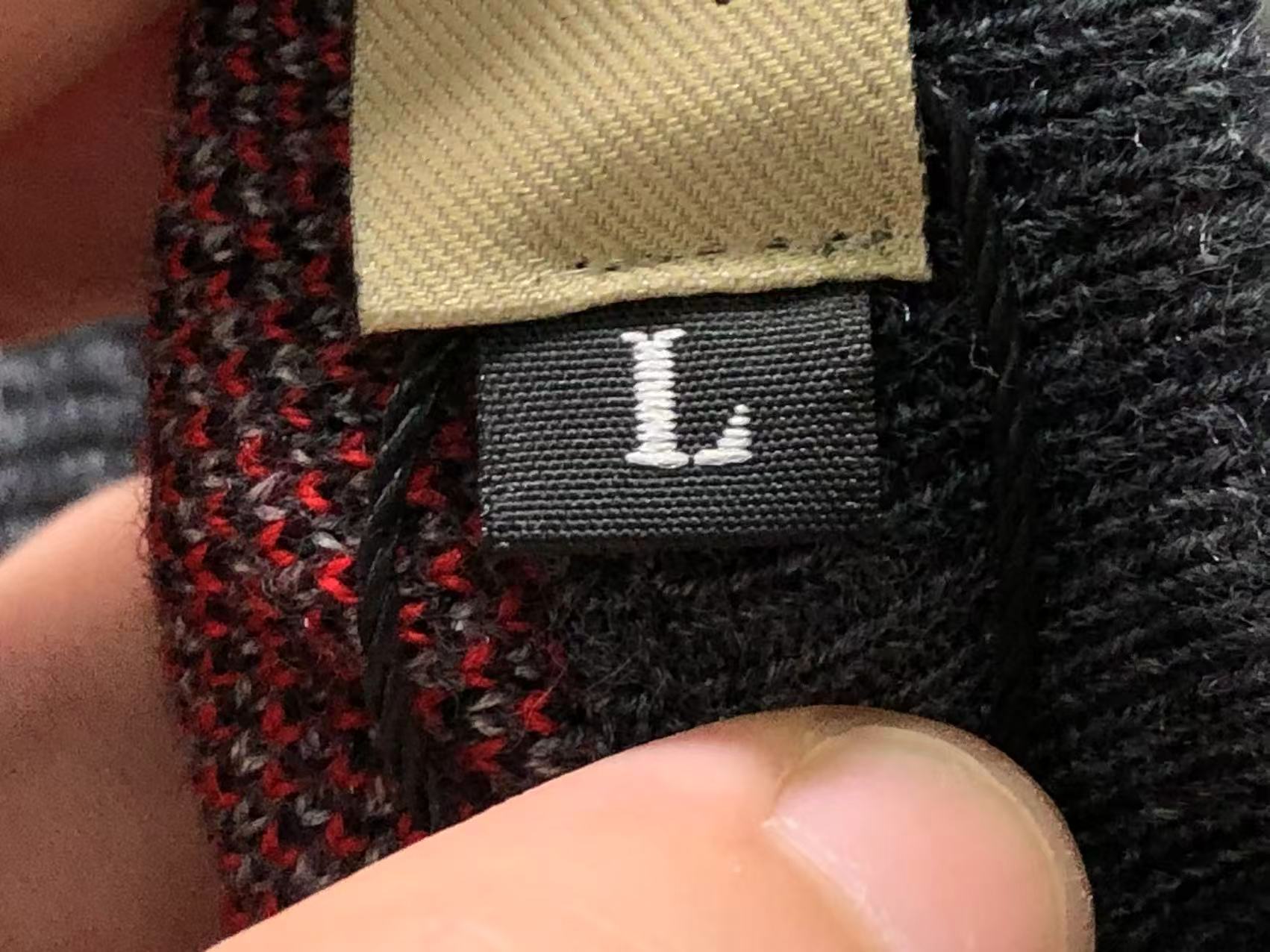 B - SWEATER