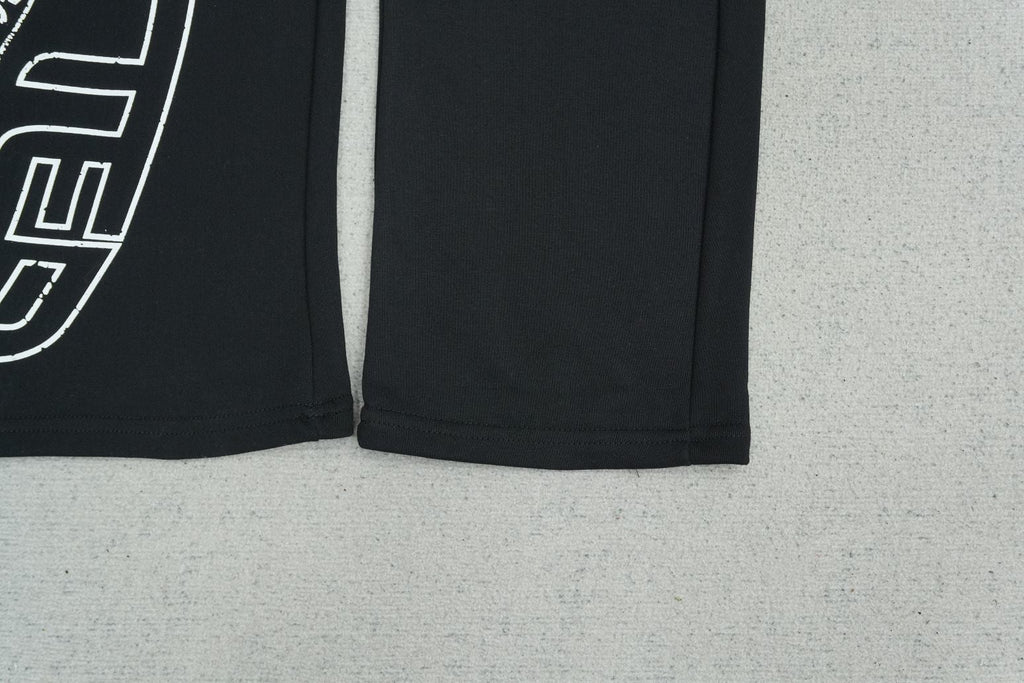 C - SWEATPANTS