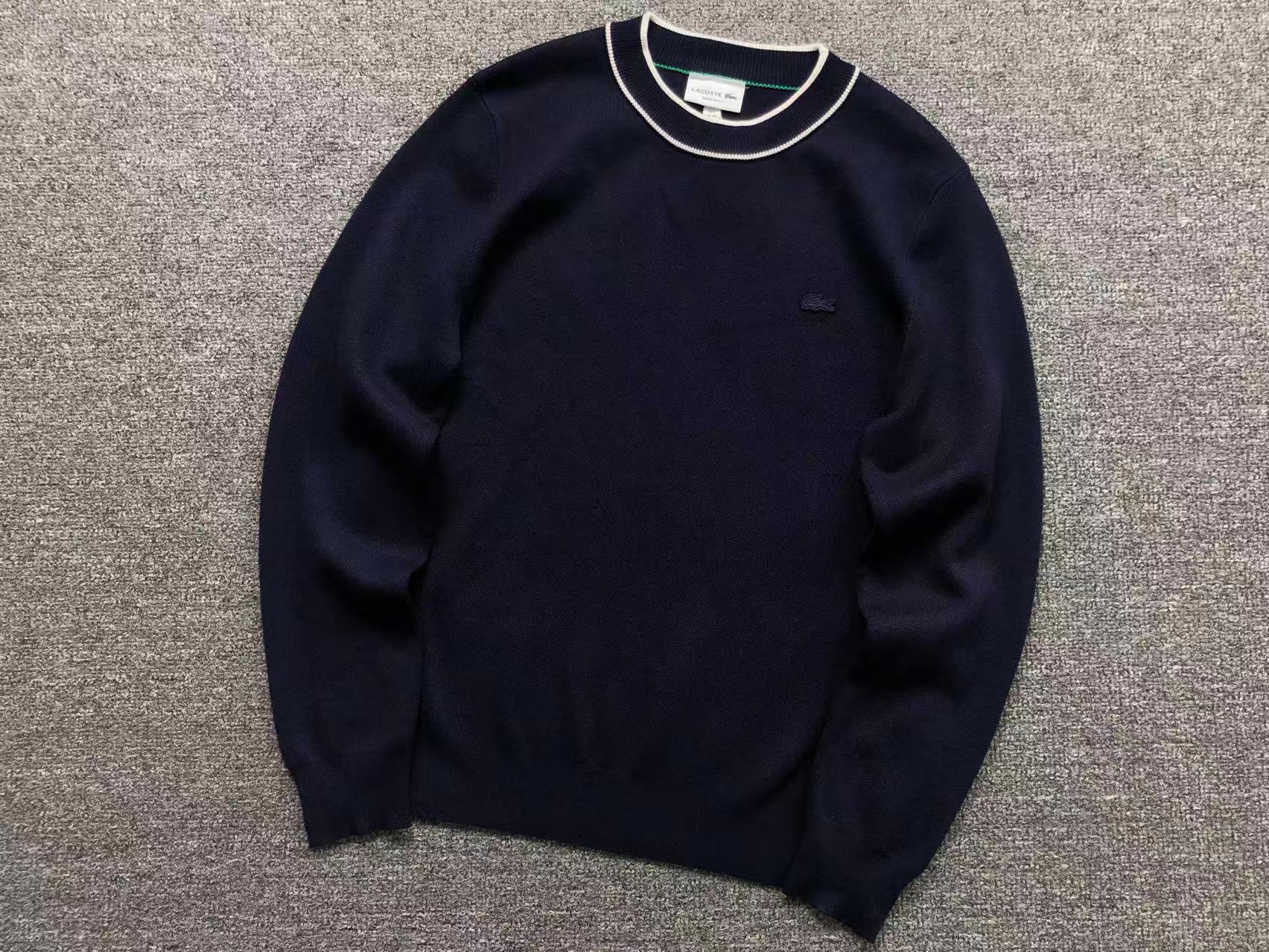 L - SWEATER