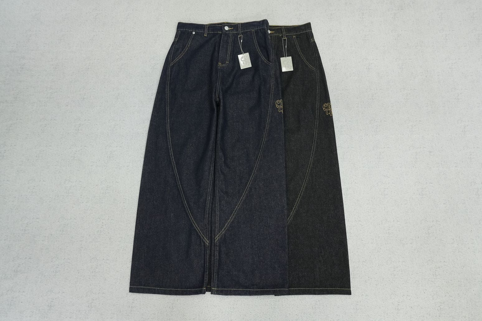 M - JEANS